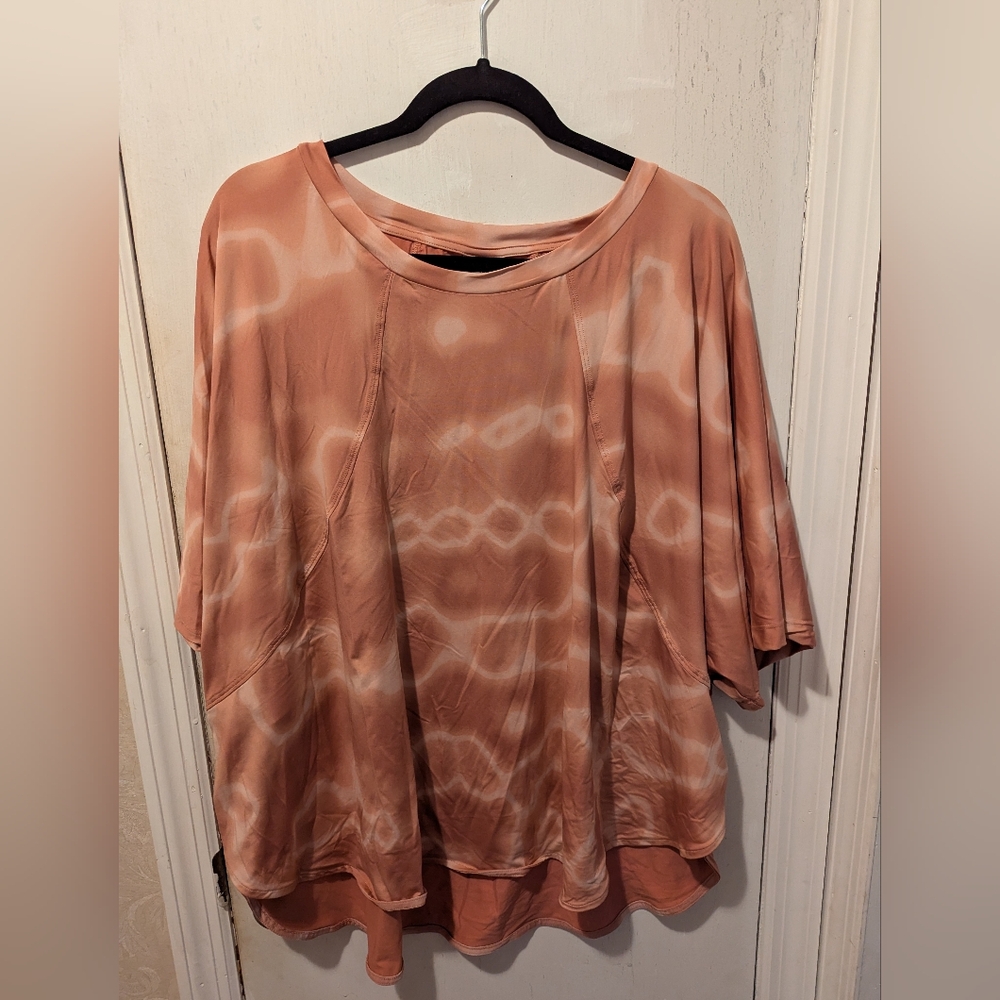 Adidas rust tie dyed, stretchy, short sleeve tshirt, size 2XL